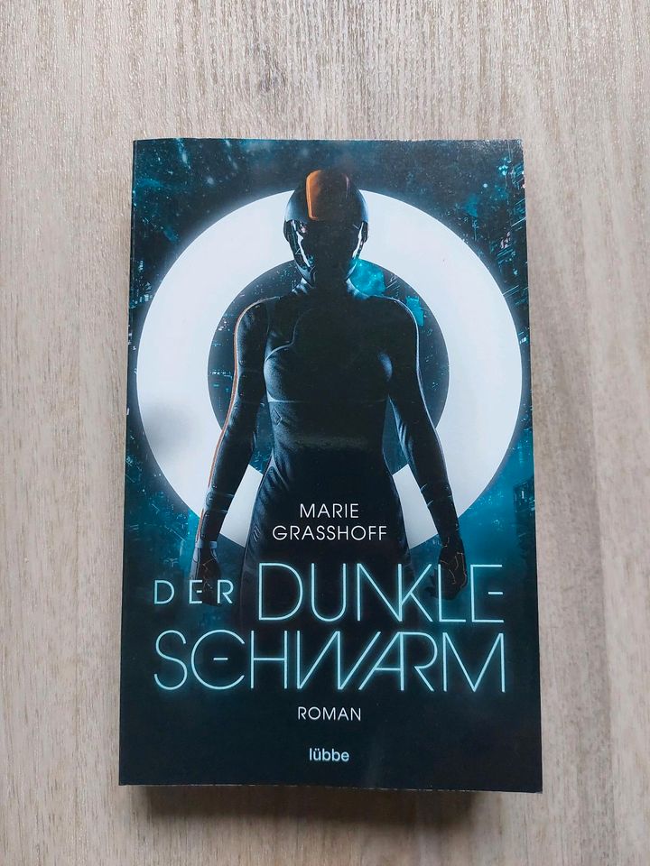 NEU + SIGNIERT: Der dunkle Schwarm, Marie Grasshoff in Leipzig