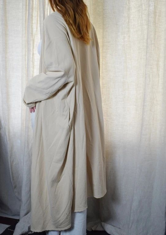 Langer Cardigan in beige nude oversized Maxi Used Look in Berlin