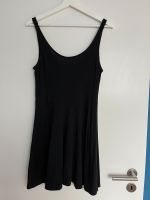 Jersey Kleid in schwarz 40 H&M Nordrhein-Westfalen - Gütersloh Vorschau