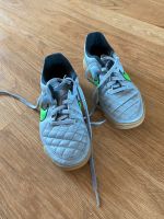 Nike Hallenturnschuhe Gr. 32 gut erhalten Duisburg - Duisburg-Süd Vorschau