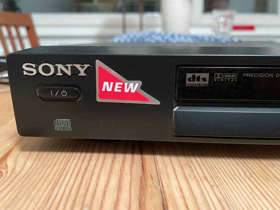 Sony DVD-Player mit Fernbedienung in Berlin