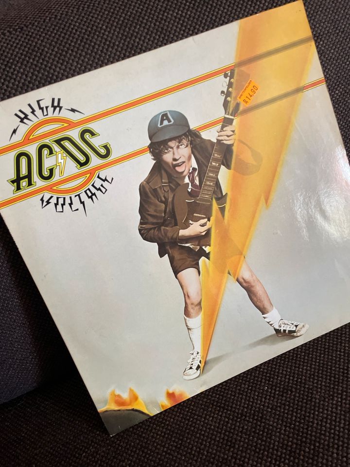 2x AC DC Vinyl LP Original 1976 1990 TOP ZUSTAND  High voltage in Wölfersheim