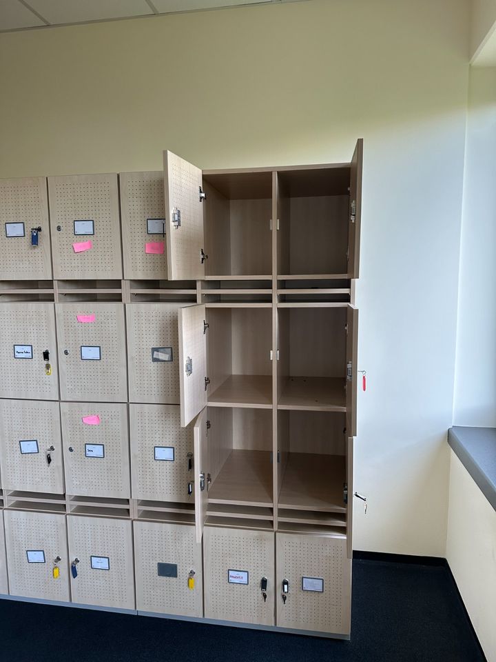 ❗️180x Wertfachschrank Steelcase Ahorn Silber/ Büro SET/ Aktenschrank/ Bürospind/ elektrisch Höhenverstellbare Schreibtische/ hydraulische Schreibtische/ Stehtische/ Rollcontainer/ Büromöbel in Linden