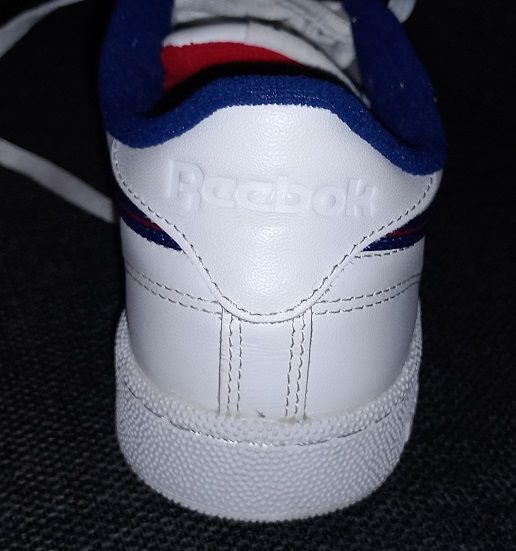 Reebok Classic, weiß mit blau-rotem Streifen Gr. 36 /UK 4 in Hamburg