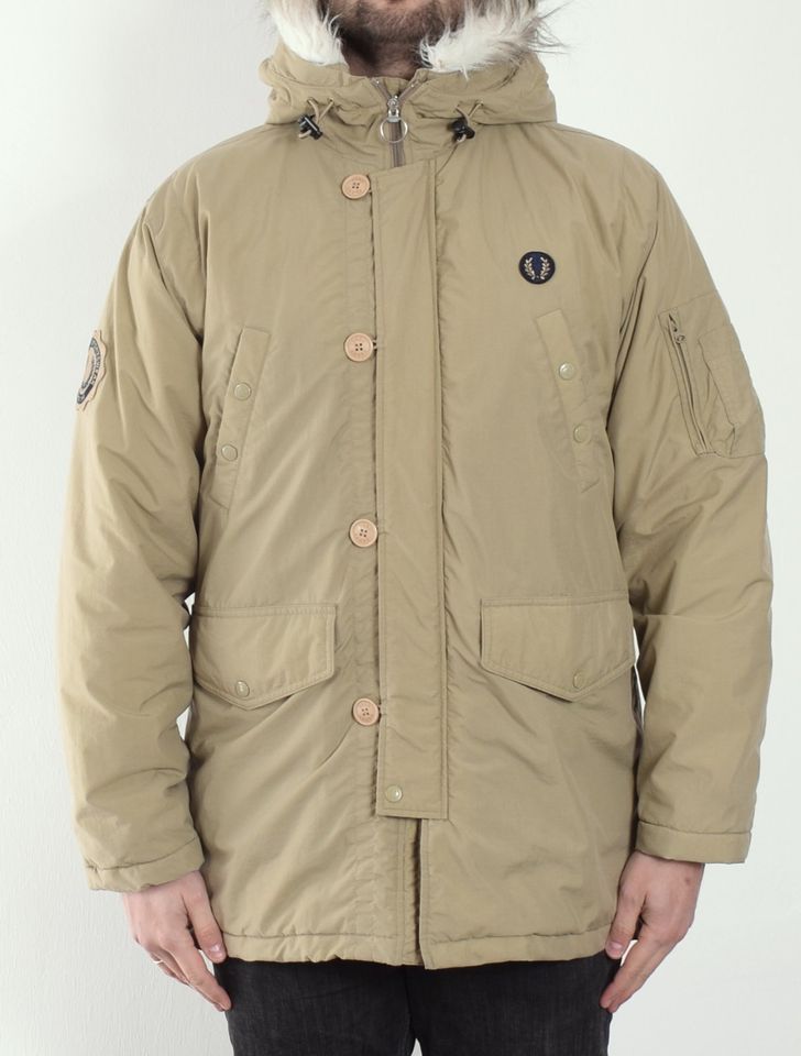 Fred Perry Jacke Parka Herren Gr.M isolierte Winterjacke Hoodie in Frankfurt (Oder)