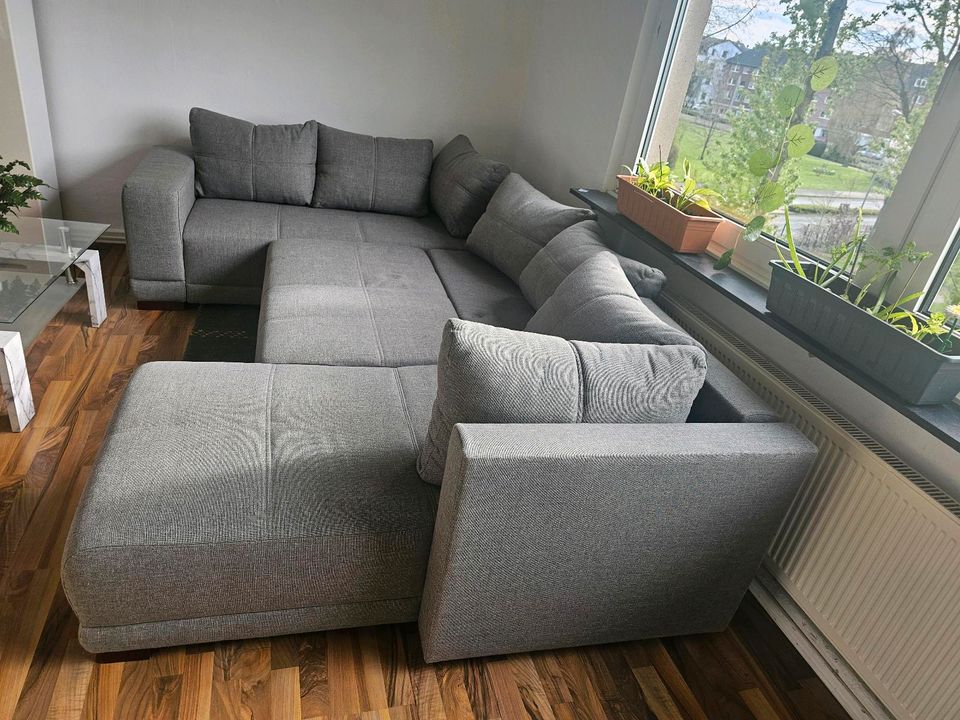 Sofa Sessel mit Tisch in Herne
