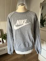 Nike Pulli Gr M Hessen - Hadamar Vorschau