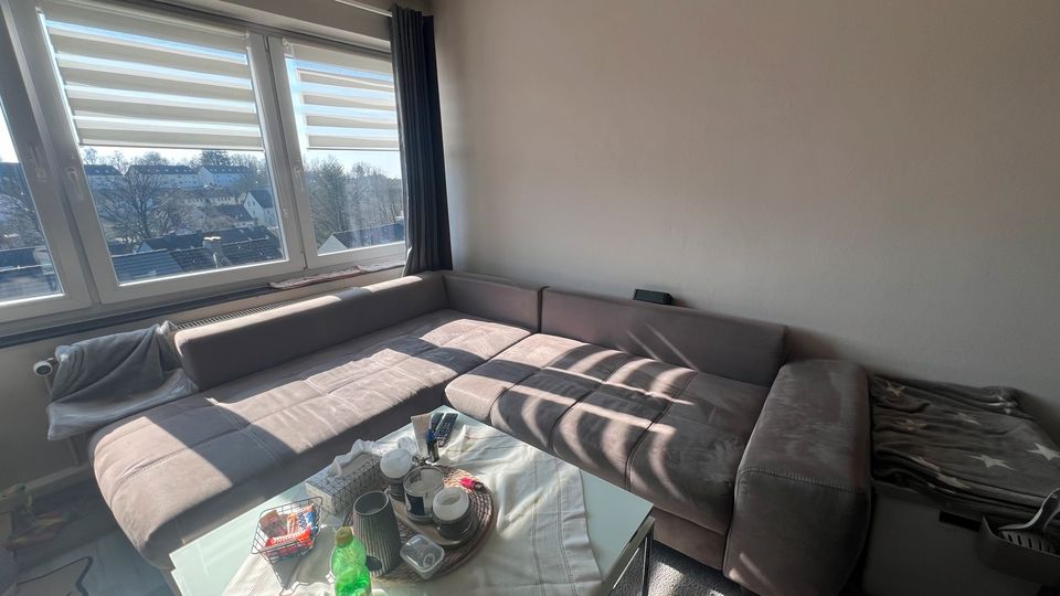 Ecksofa mit Schlaffunktion u. Bettkasten in Lüdenscheid