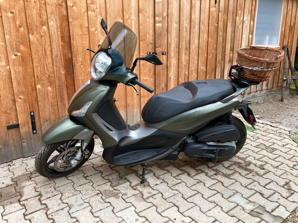 Neuwertige Piaggio Beverly 350s Motorroller/Roller/Motorrad in Edling