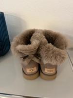 Original UGG Mini Bailey Bow II, Farbe aubergine Köln - Marienburg Vorschau