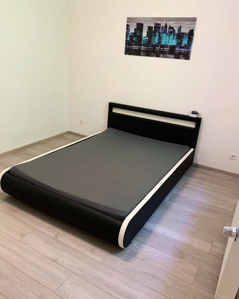 Ab sofort - 3 Zimmer Schlafzimmer - Gerne für Monteure in Neustadt an der Weinstraße