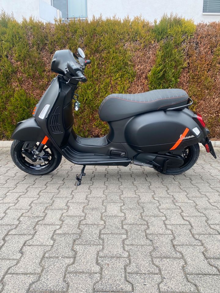 Vespa GTS 300 SuperSport 13“ TWM Malossi Edition in Eschborn