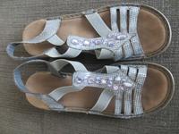 tolle Rieker Sandalen 40 blau grau schöne Steine Muster  jedes Pa Duisburg - Duisburg-Süd Vorschau
