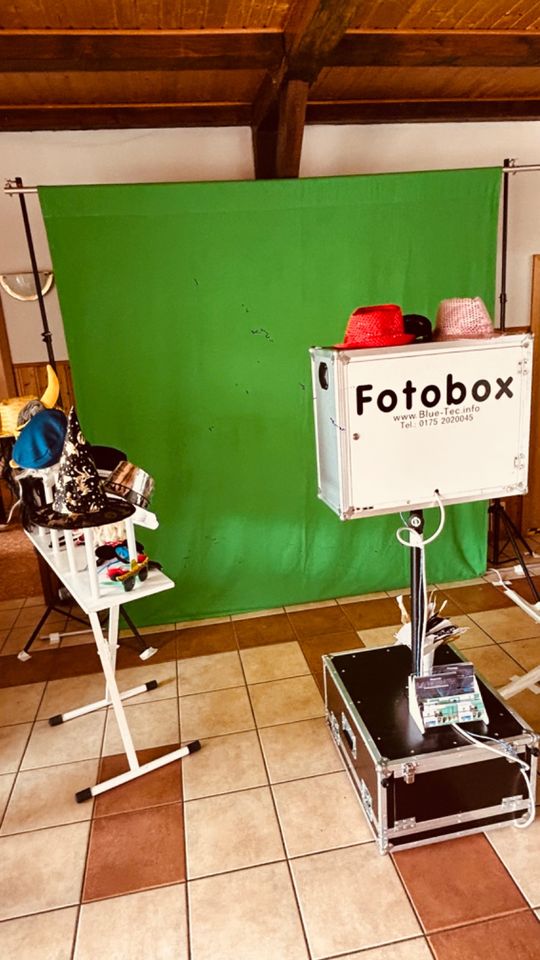 FOTOBOX mieten mit GreenScreen und 400 Bilder Fotodrucker. in Dessau-Roßlau