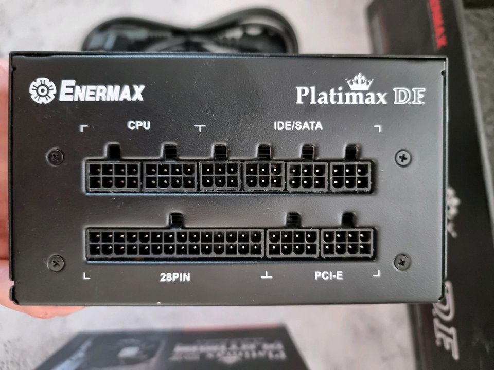 Enermax Platimax D.F. Netzteil 600w Watt PSU mit Kabelsatz in Hannover