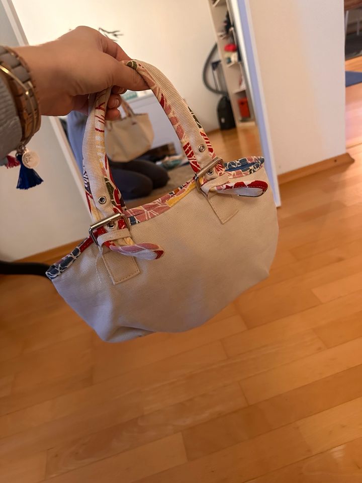 Kleine Handtasche in Gaienhofen