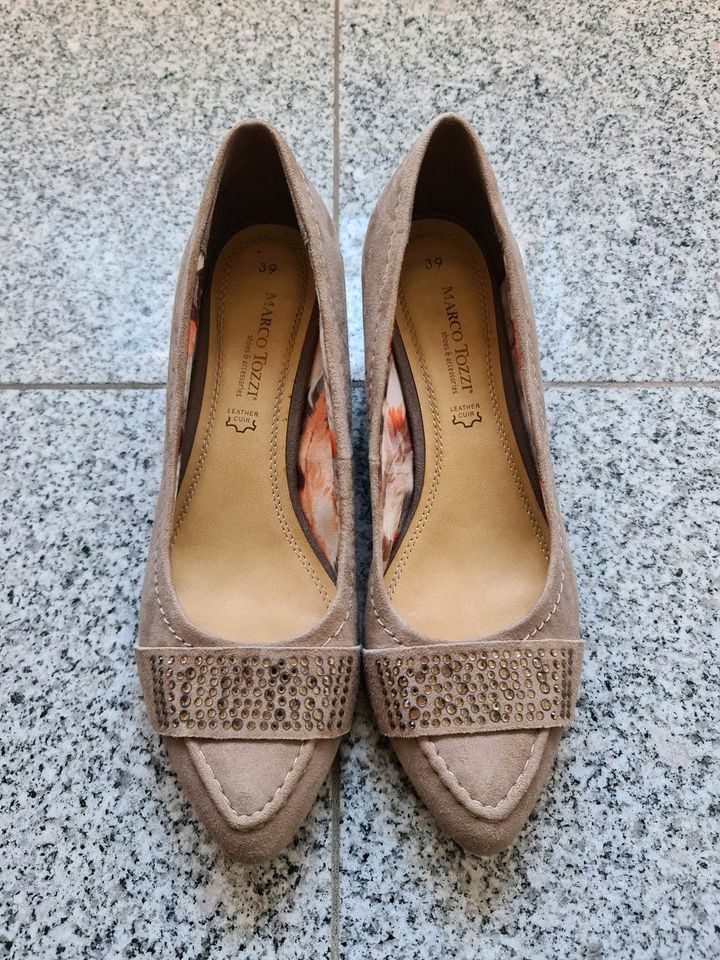 Marco Tozzi Keilabsatz Schuhe Keilpums Ballerinas beige Gr 39 in  Nordrhein-Westfalen - Meerbusch | eBay Kleinanzeigen ist jetzt Kleinanzeigen