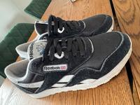 Reebok Classic schwarz Größe 38,5 Bayern - Wilhermsdorf Vorschau