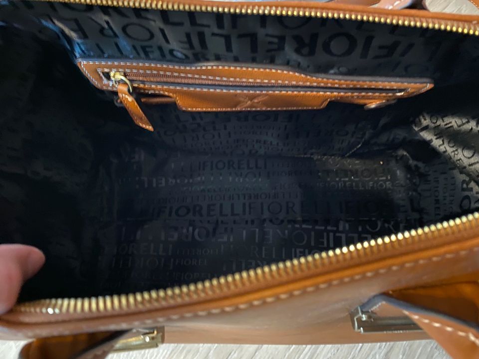 Fiorelli Tasche Umhängetasche NEU braun in Westerrönfeld