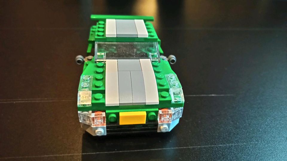 Lego Autos; 1 Trecker, 2 Sportwagen, 1 Jeep in Bad Driburg