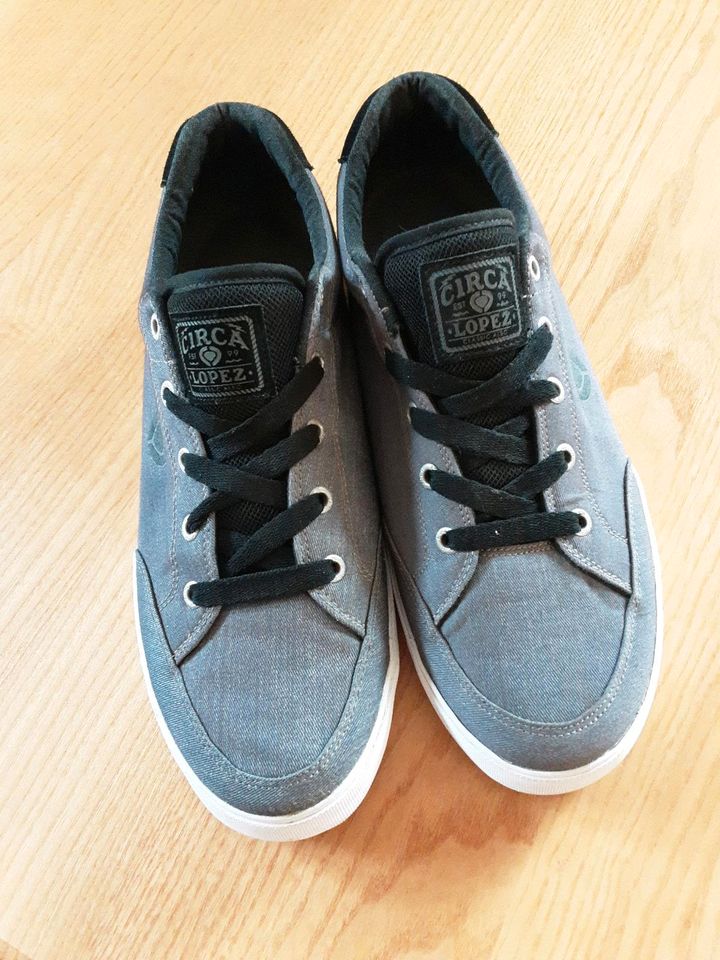 Herren Schuhe Sneaker C1RCA Gr 46 grau/weiß wie neu in Übersee