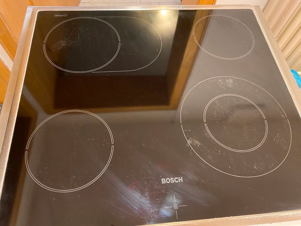 Bosch Backofen mit Ceranfeld in Mülheim (Ruhr)