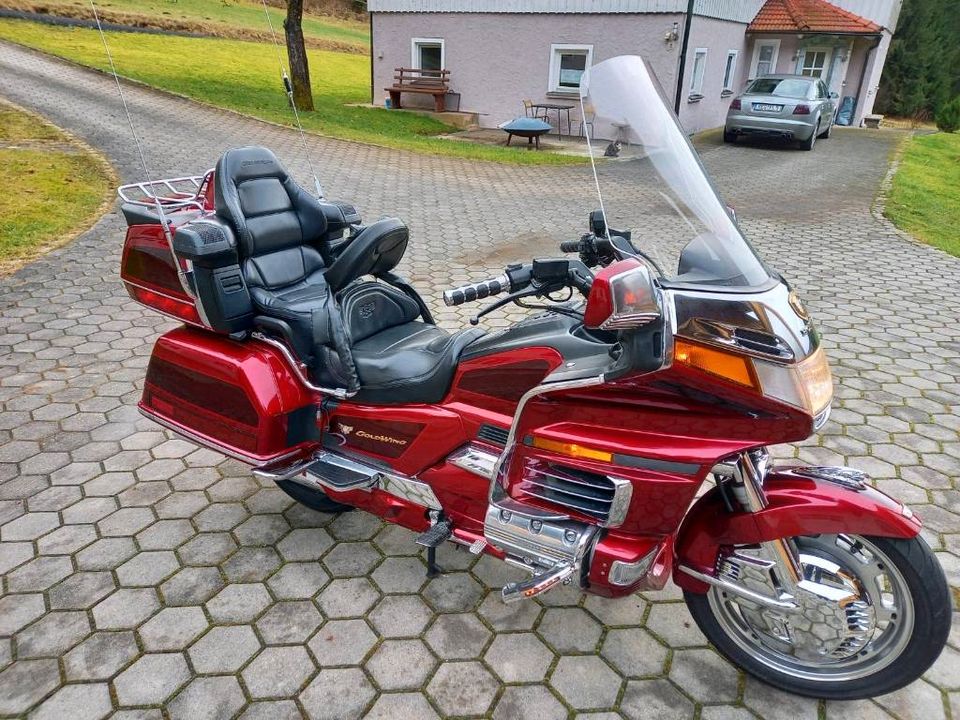 Honda Goldwing GL 1500 SE BJ 98 rot top Zustand in Bayern Teisnach