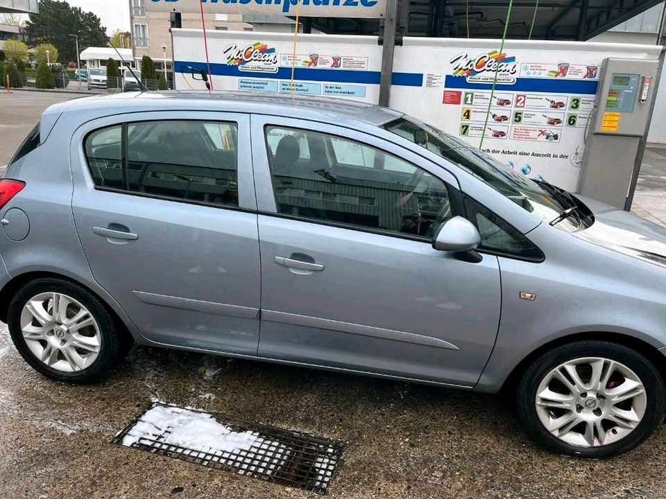 Opel Corsa D 1.2 in Göttingen