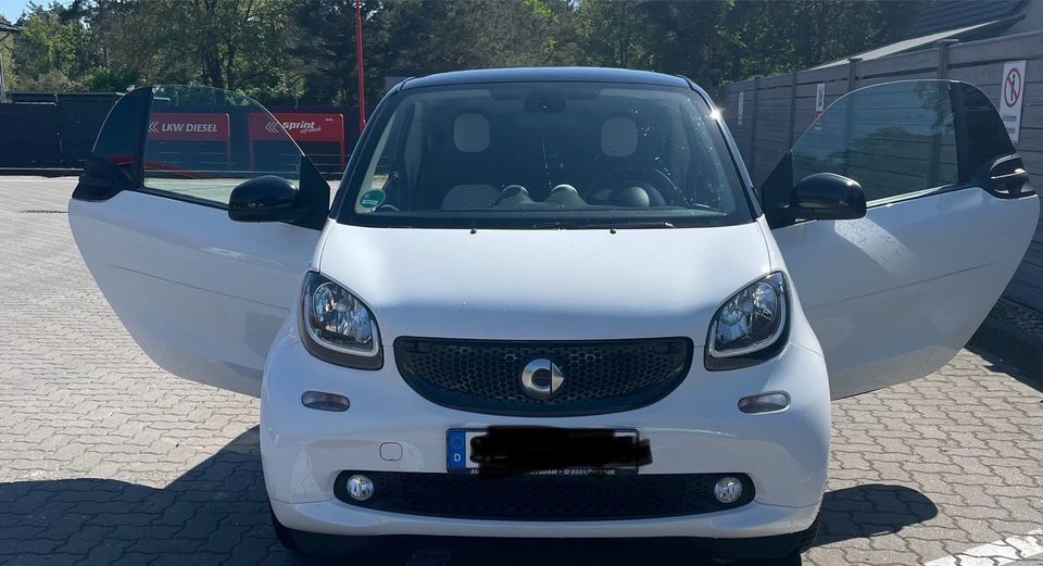 Smart Fortwo Coupé (2014; 71 PS; Weiß) in Hennickendorf