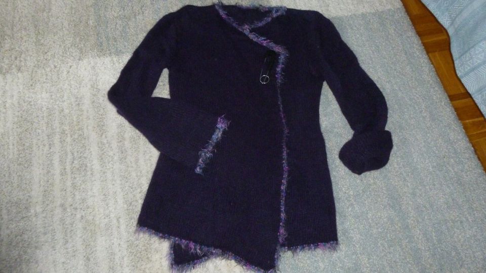 Kuschelige Woll -Strickjacke, Handmade in Stammham