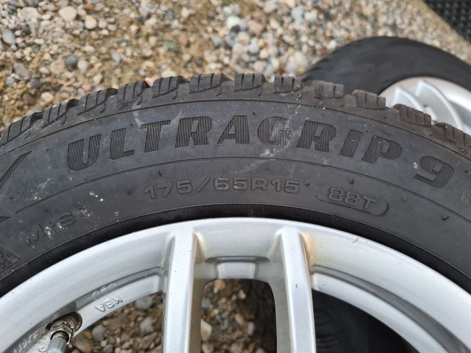 4x 175/65R15 Winterreifen auf Alufelgen für Mini in Schonstett