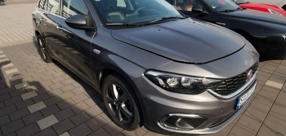 Fiat Tipo 1.6 MultiJet LOUNGE DCT Automatik 8 X Alu in Wackersdorf