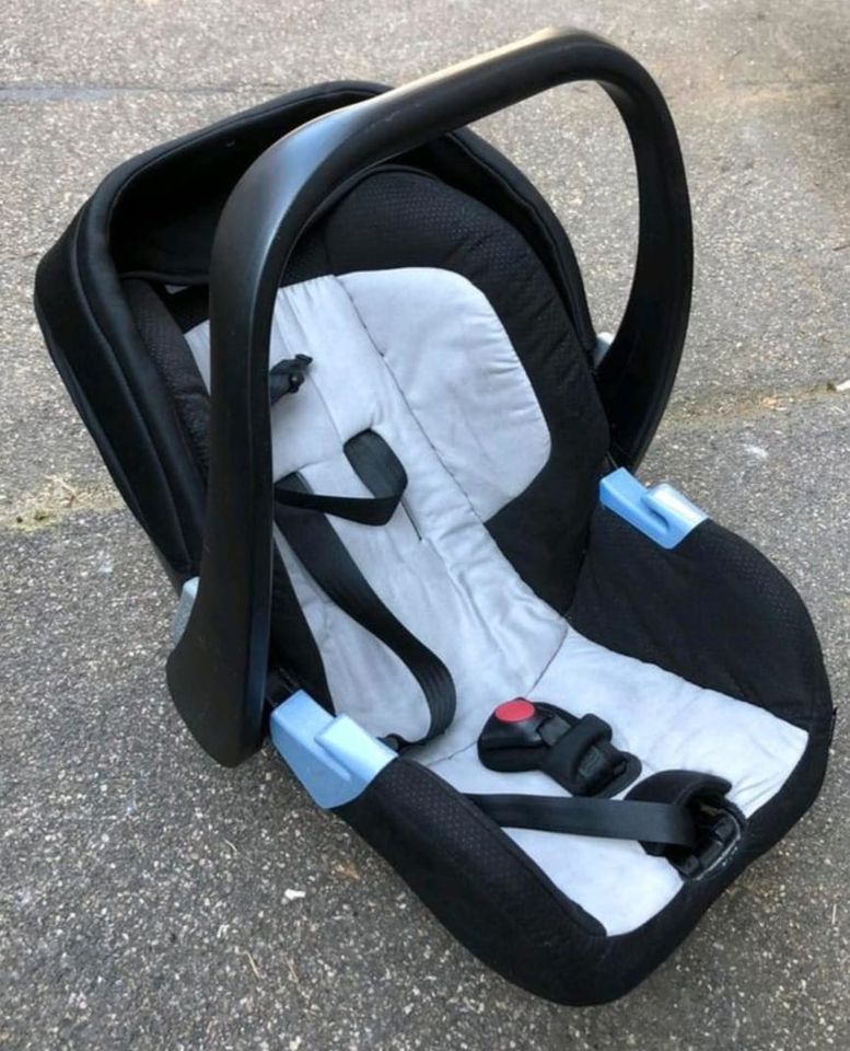 Babyschale / Kindersitz mit Station fürs Auto,Marke Recaro in Abtsgmünd