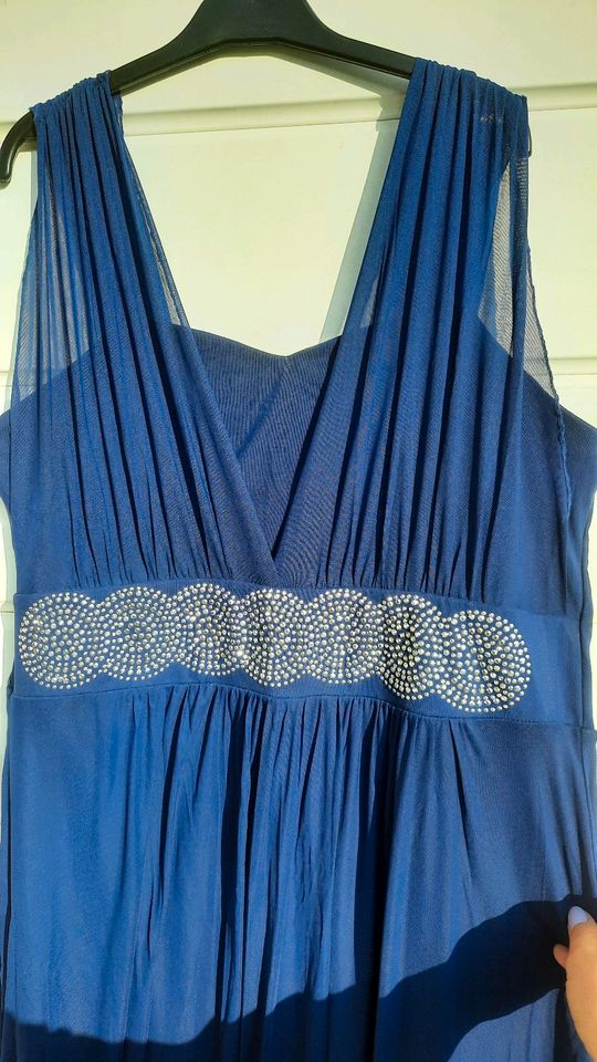 Langes Kleid Gr.44/46 blau festlich, Hochzeit, super Zustand in  Baden-Württemberg - Iffezheim | eBay Kleinanzeigen ist jetzt Kleinanzeigen