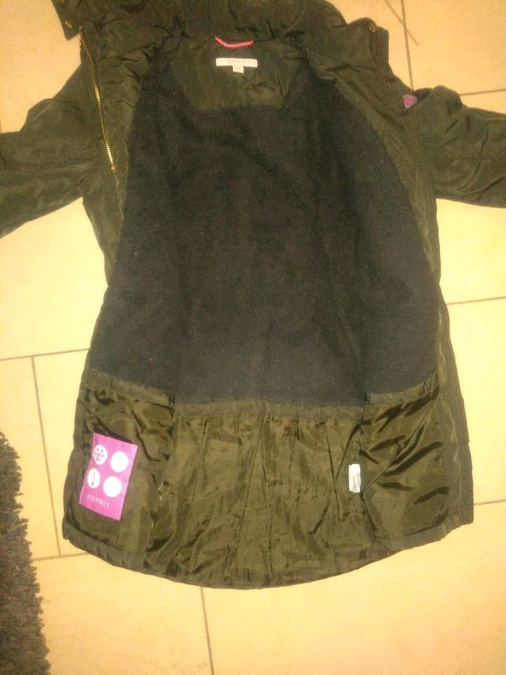 Esprit Winterjacke Gr. 152/158 schwarz in Rosenheim