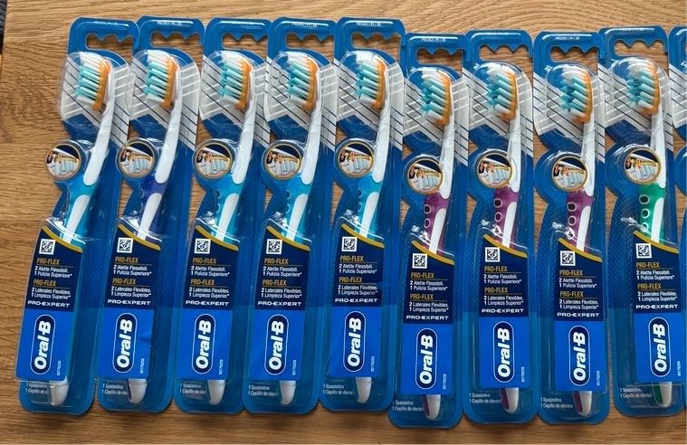 Oral B Pro Flex Zahnbürsten 9 Stück - auch einzeln. in Dresden