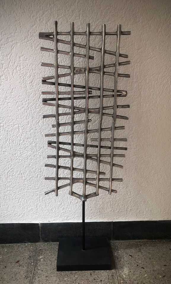 BoConcept mittelgroße Skulptur Kunstobjekt Dekoration Gitter Silb in Böblingen