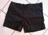 schwarze Stoff-Shorts  Gr 36 Nordrhein-Westfalen - Rietberg Vorschau
