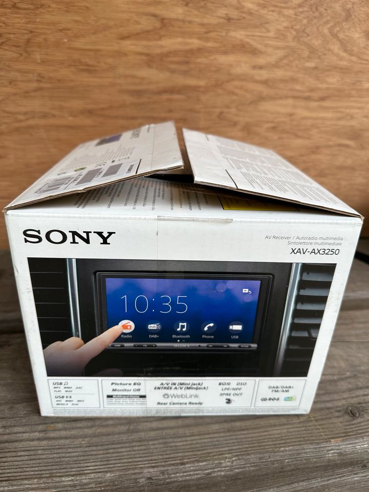 Sony XAV AX3250 in Bergen auf Rügen