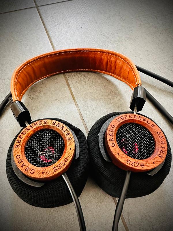 Used Grado RS2 Headphones for Sale | HifiShark.com Used Grado RS2 Headphones for Sale | HifiShark.com