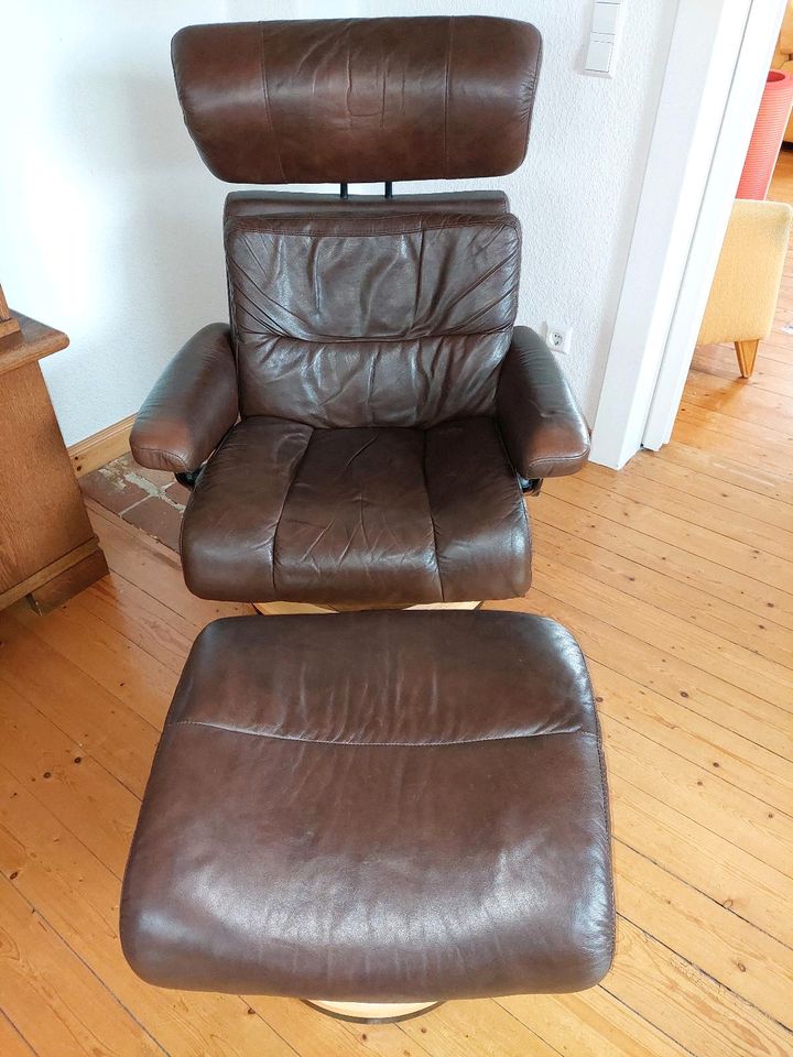 Stressless Sessel mit Hocker in Pattensen