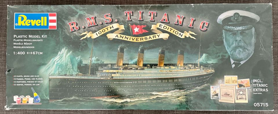 Revell Titanic 1:400 + vallejo Farben in Dortmund