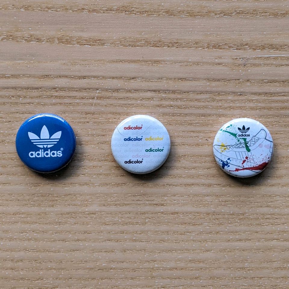 Adidas Pins Originals adicolor Anstecker Buttons Vintage Retro in Braunschweig