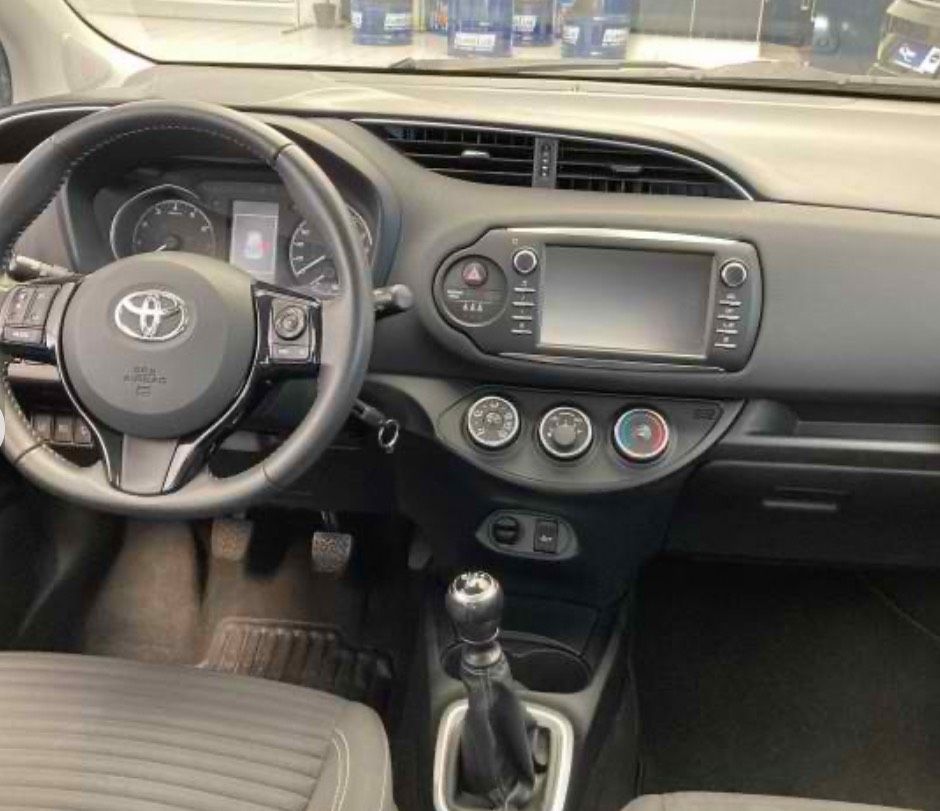 Toyota Yaris Comfort *PDC v&h* in Wuppertal