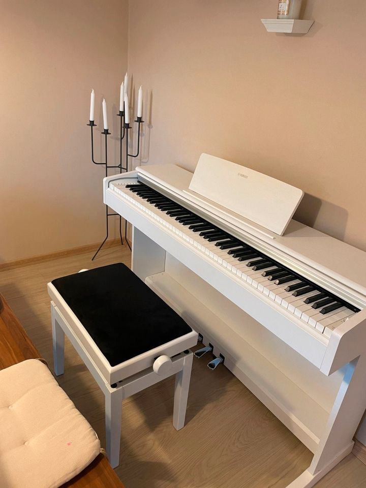 Yamaha Klavier Digitalpiano Clavinova mieten und ausprobieren in Rüsselsheim