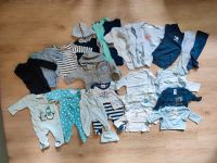 Kleiderpaket Body/Strampler/Pulli/Hose/..., 26 Teile, Größe 50/56 Nordrhein-Westfalen - Wermelskirchen Vorschau