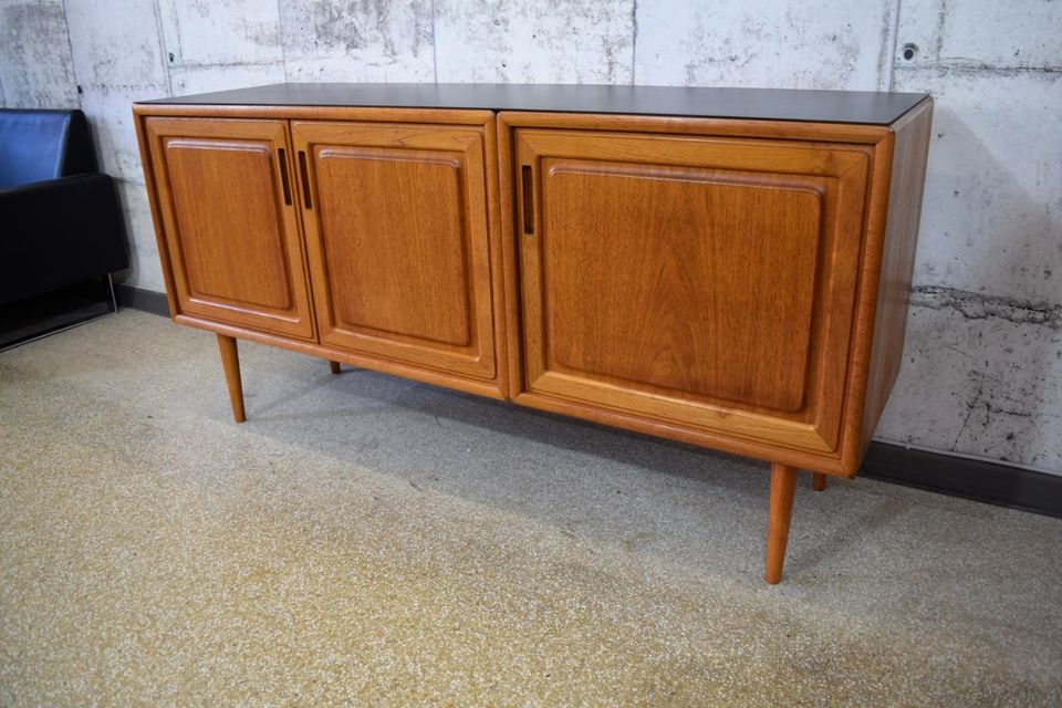 60er 70er Jahre Teak Sideboard, Anrichte, Kommode. in Hannover