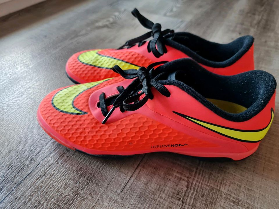 Nike Hypervenom Gr. 36 NEU in Rheinland-Pfalz - Weitersborn | Gebrauchte  Kinderschuhe Größe 36 kaufen | eBay Kleinanzeigen ist jetzt Kleinanzeigen