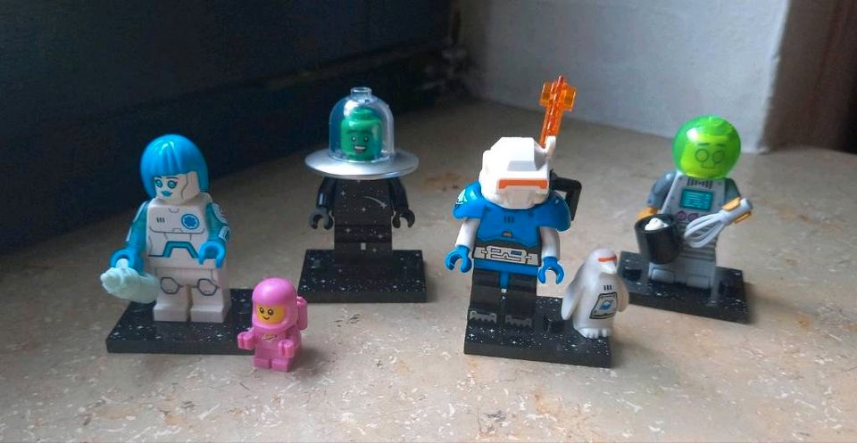 Lego Minifiguren Serie 26 -Weltraum- komplett inkl. Rover in Kamen