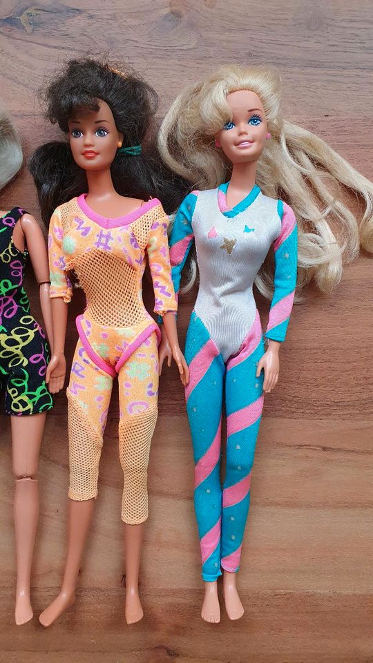 4 x barbie lot Paket set Sport Gelenke beweglich Gymnastik in Biebelnheim